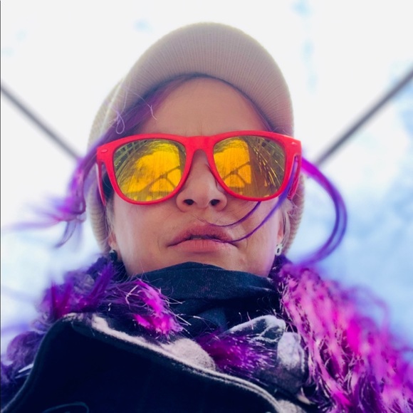 Featherstone21 ๐ Posh Ambassador โก๏ธ - Picture 3 of 3